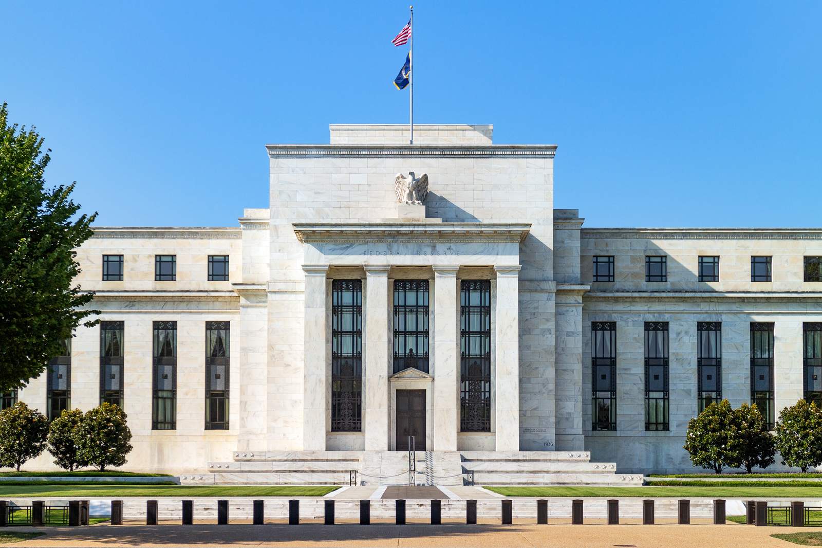 Fed pivot strategy